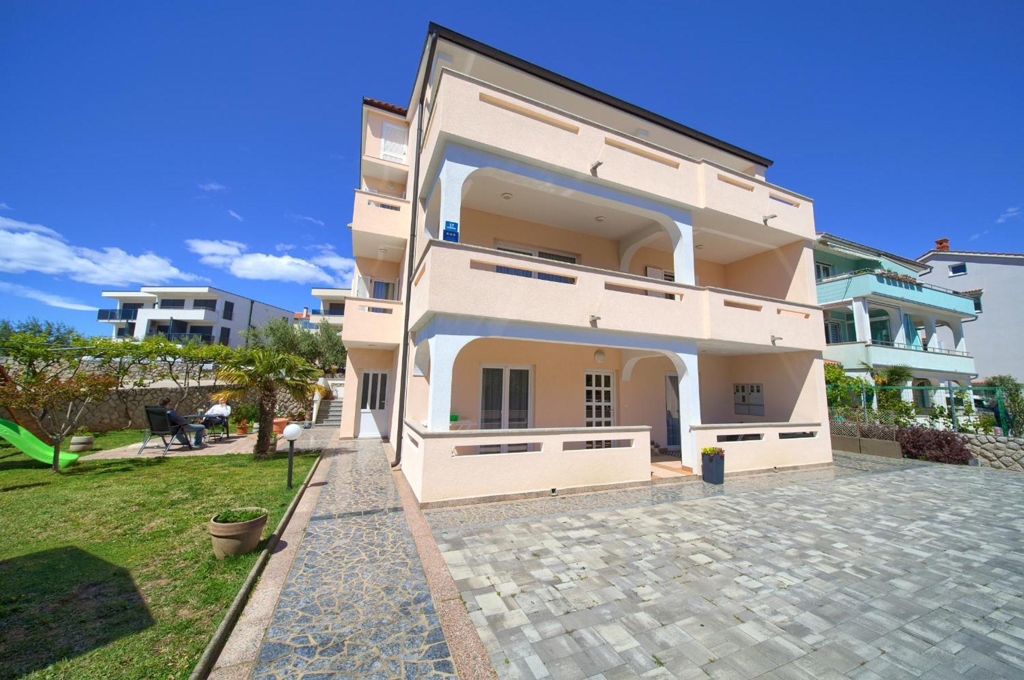 Apartmani Assa Krk Krk Town Exterior photo